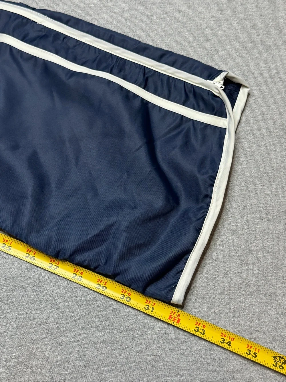Vintage Y2K L.E.I. 89 GYM Navy Track Pants Windbreaker Pants Sz Small